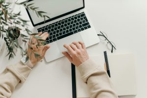 AI商标起名案例：10个好听的09类科学仪器商标名称